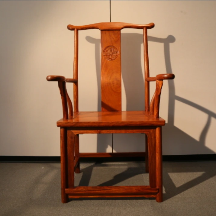 花梨木管帽扶手椅